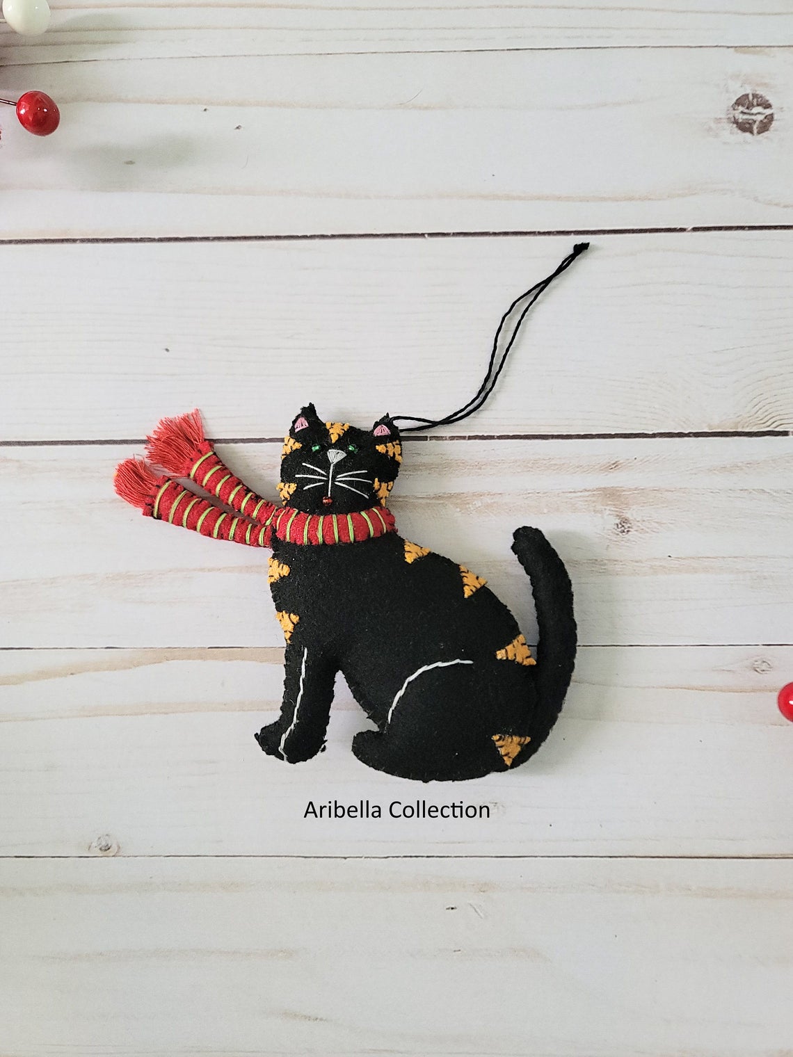Kitty Cat Sitting Felt Ornament - Aribella Collection, Inc.